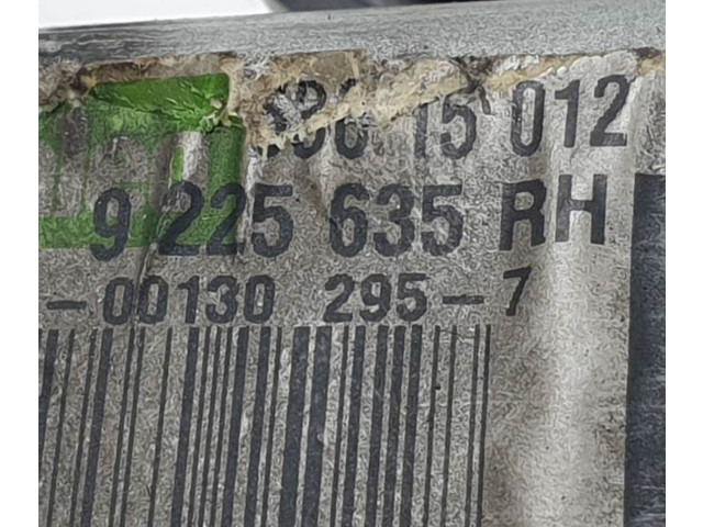 Моторчик заднего дворника 9225635 Opel Combo C