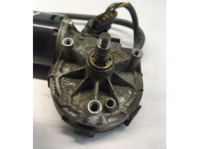 Двигатель стеклоочистителей