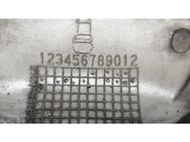 Заводская крышка (крышки) от центрального отверстия колеса