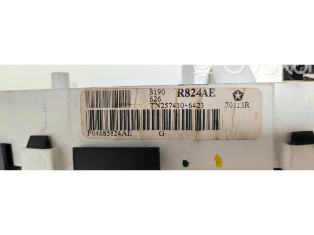 Přístrojová deska Chrysler Grand Voyager IV 2001 P04685824AE, R824AF