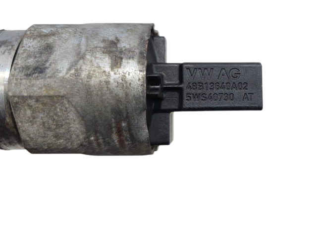 Топливная рампа 03L130089AA, 03L130089AA   Audi A1  