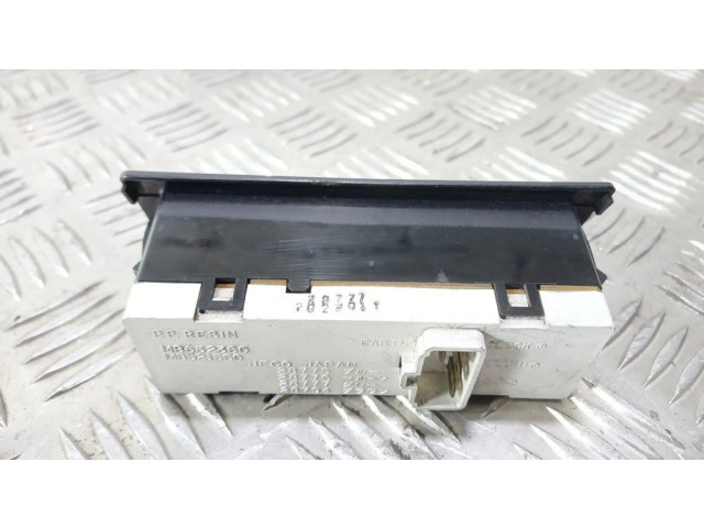 Дисплей MB652360, MB521560 Mitsubishi Galant