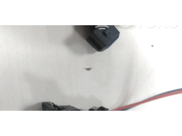 Форсунка 8200292590, 7701061008 Renault Clio IV D4F740