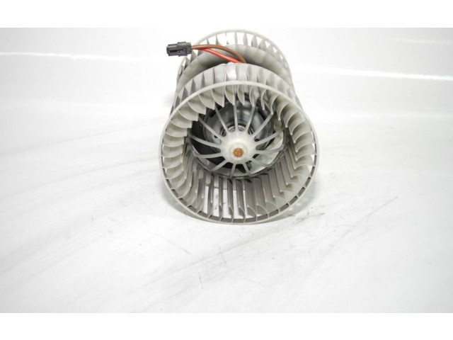 Вентилятор печки       BMW X3 E83
