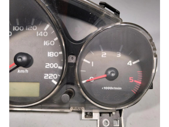 Přístrojová deska Mitsubishi Carisma 1998