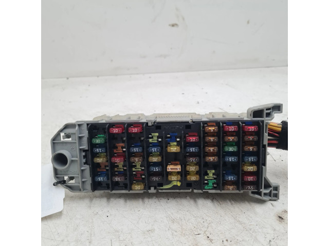 Pojistková skříňka 93332763 Opel Meriv A 2004