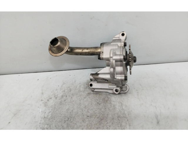 Масляный насос   038115105C  Audi A3 S3 8P 