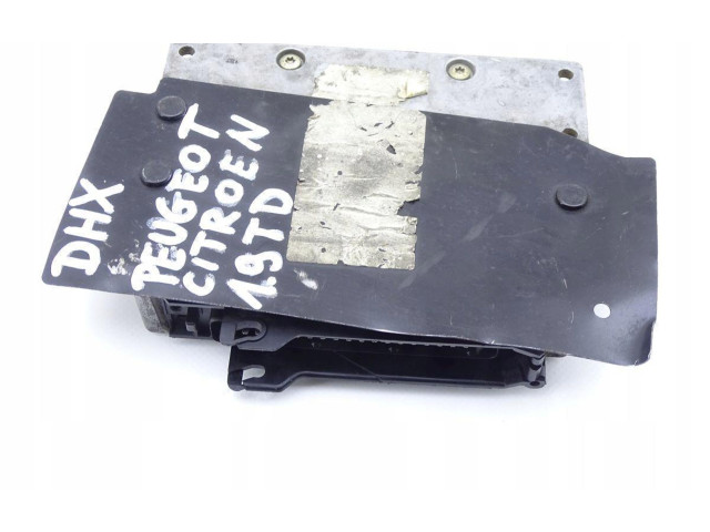 Блок управления двигателем ECU