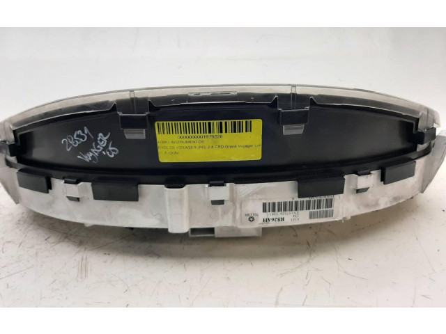 Přístrojová deska  Chrysler Voyager 2005 R826AH  