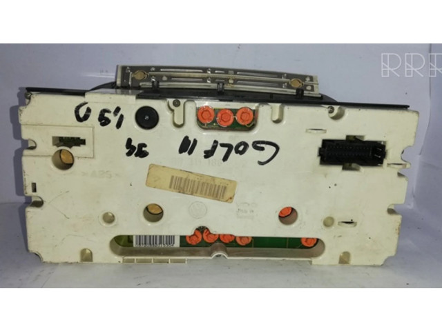 Панель приборов 87001262, 89652469   Volkswagen Golf III       