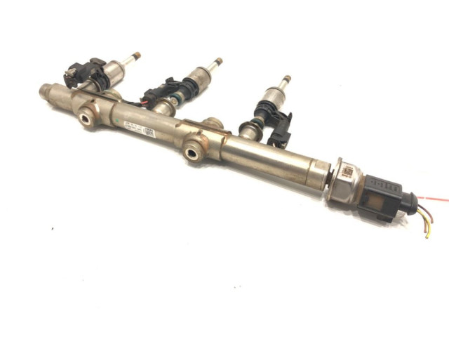 Топливная рампа 04C133320F Skoda Fabia Mk3 (NJ)