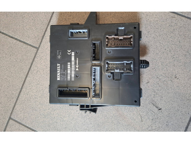 Блок управления 284B10236R   Dacia Sandero III