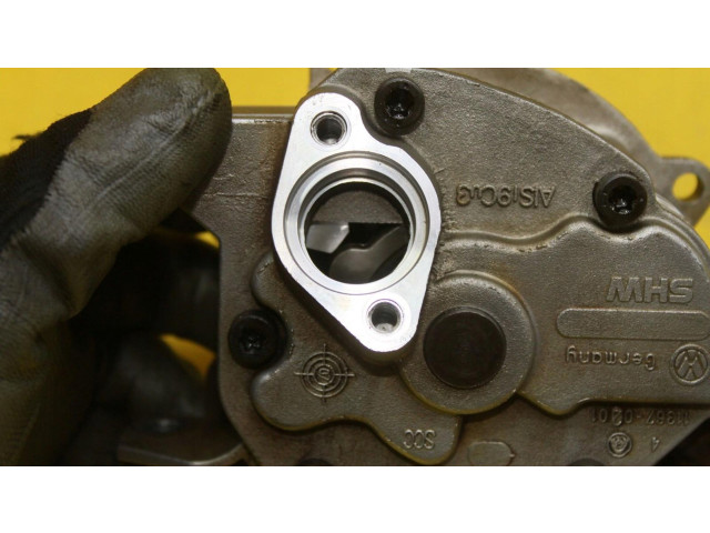 Масляный насос Audi A3 S3 8P