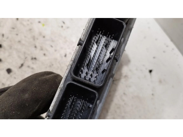 Блок управления двигателем ECU