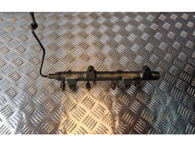 Vstřikovací lišta 057130089C Audi A8 S8 D3 4E