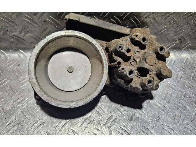 Vstřikovací lišta 0438121007, 035133353AL Audi 100 200 5000 C3