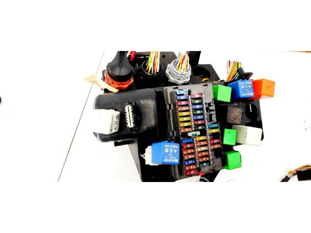   Pojistková skříňka 9568205480   Citroen Berlingo 2000