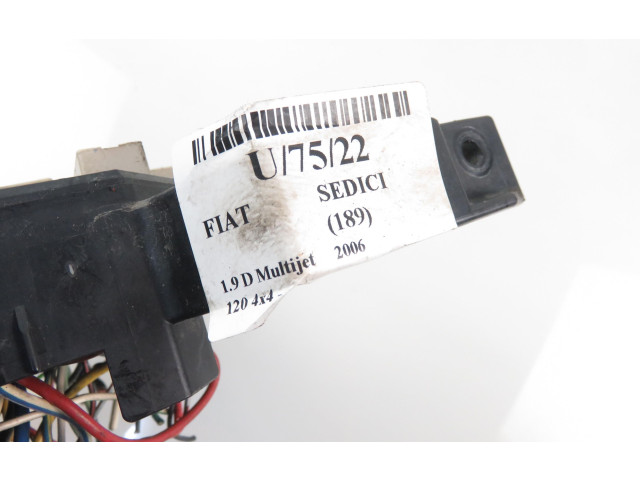   Pojistková skříňka    Fiat Sedici 2006
