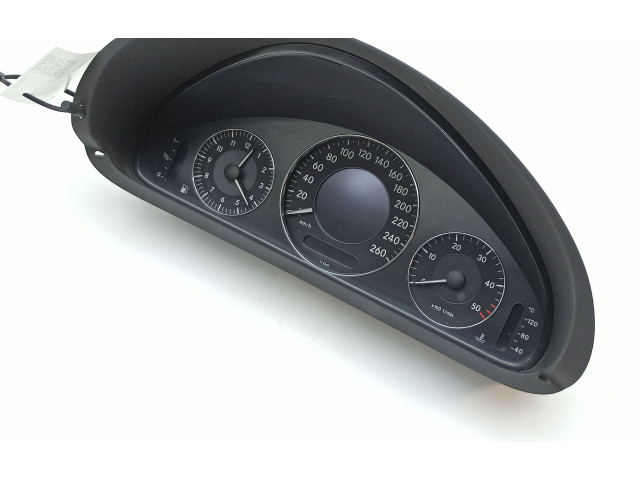 Přístrojová deska Mercedes-Benz CLK A209 C209 2004 A2095407111, 110080282