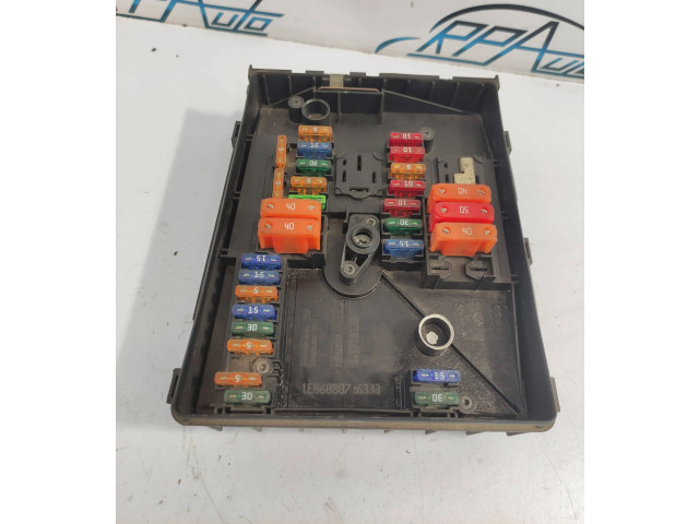   Pojistková skříňka 01718130, 1E060807   Volkswagen Caddy 2014