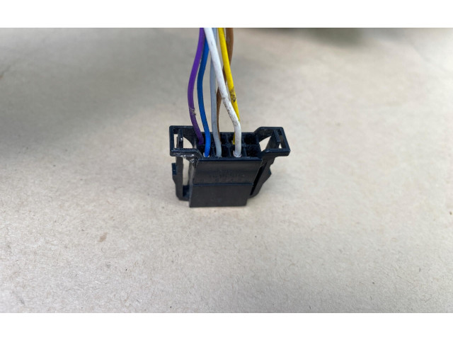 Зеркало электрическое Skoda Fabia Mk3 (NJ) 2015 - 2021 года