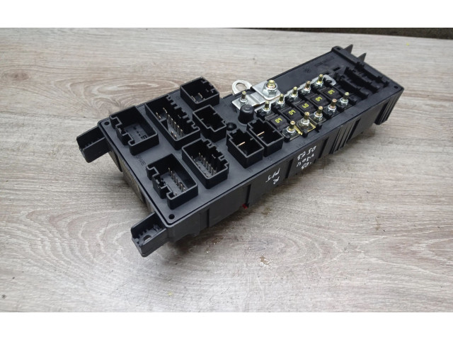 Блок предохранителей 518828017, 8678449   Volvo V70    