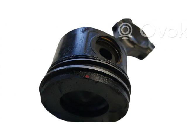 Píst BMW X5 E53 pro naftový motor 3.0