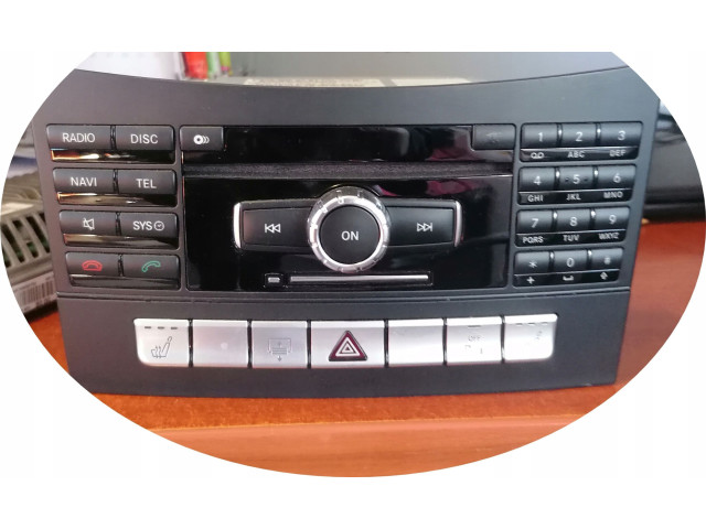 Радио/ проигрыватель CD/DVD / навигация     A2189002401    Mercedes-Benz CLS C218 X218 