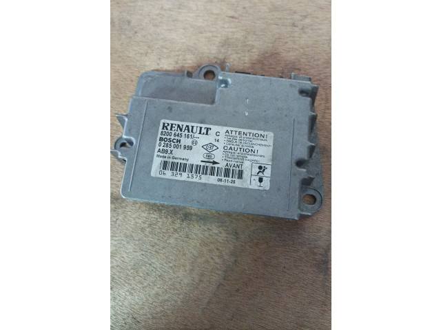 Блок подушек безопасности 8200645161   Renault Clio III