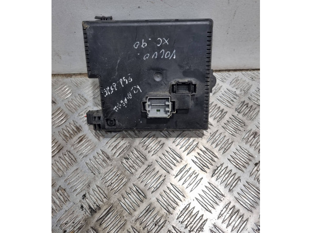 Блок предохранителей 8676391, 12217799   Volvo XC90    