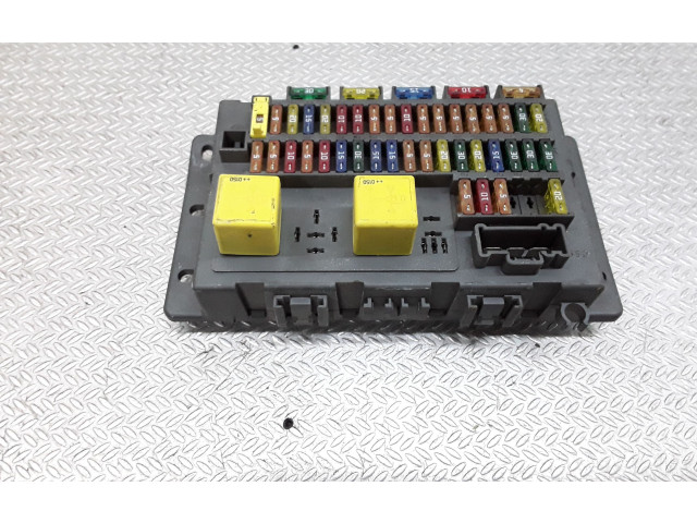 Vstřikovací lišta 518174602 Rover 75