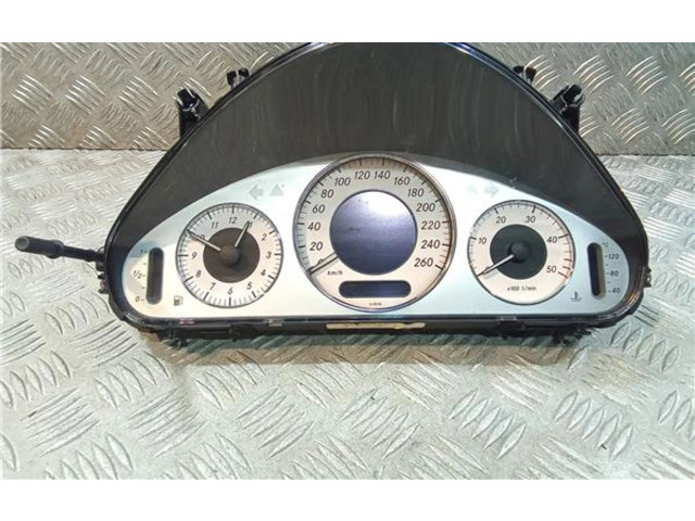 Přístrojová deska Mercedes-Benz E AMG W211 2004 A2115403547, 110080283