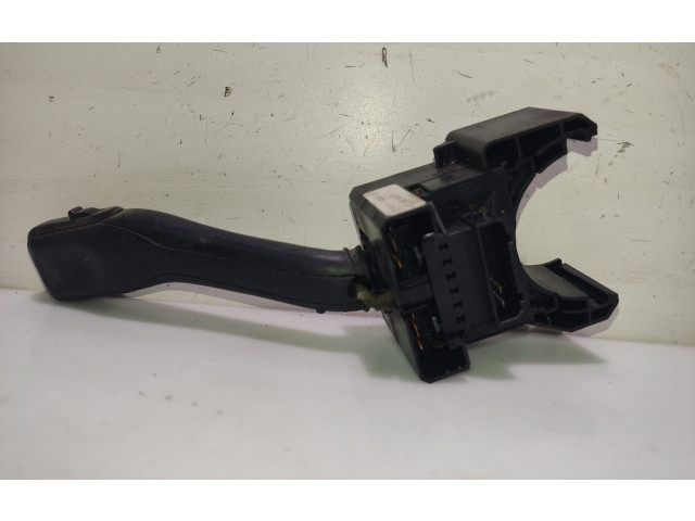 Ручка стеклоочистителей 4B0953503F Audi A3 S3 8L