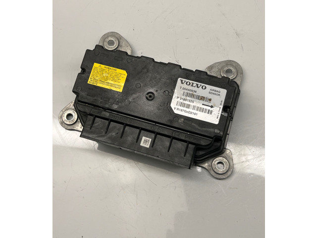Блок подушек безопасности 31681525, R187GCD2101 Volvo XC90
