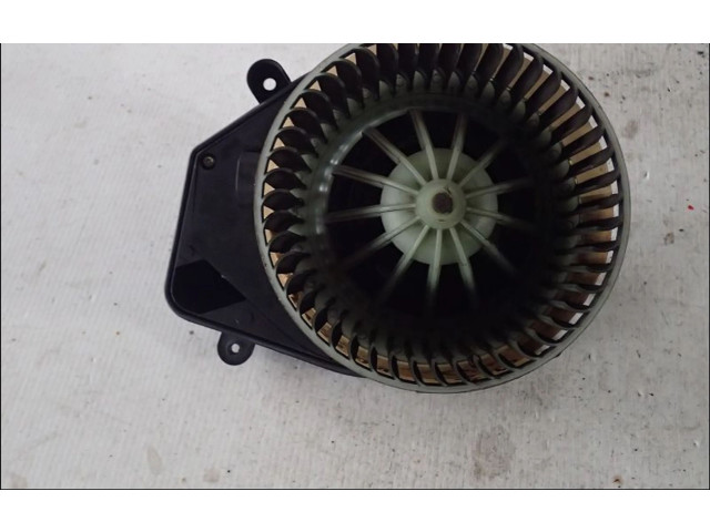 Вентилятор печки       Volkswagen PASSAT B4