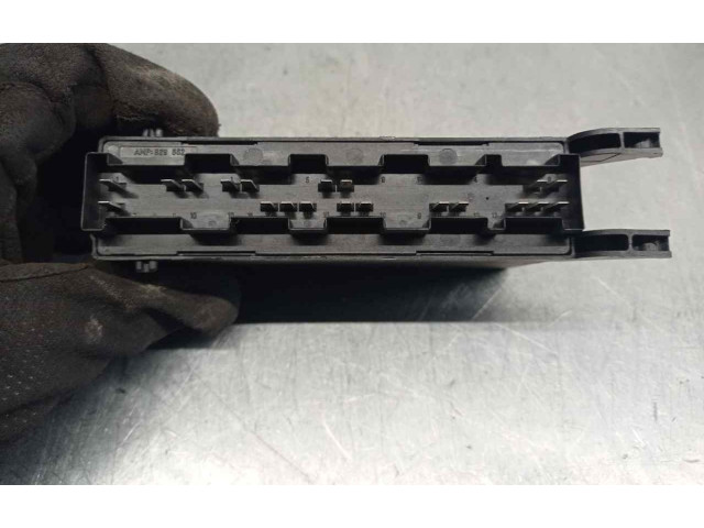 Pojistková skříňka 2025420232, 332824 Mercedes-Benz C W202 1994