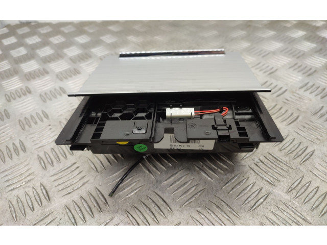 Модуль беспроводной зарядки 3V0035502   Skoda Octavia Mk3 (5E)