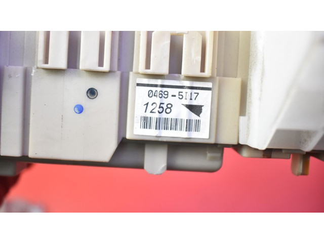 Pojistková skříňka 8273005J60, 8273005J60 Toyota Avensis T270 2015