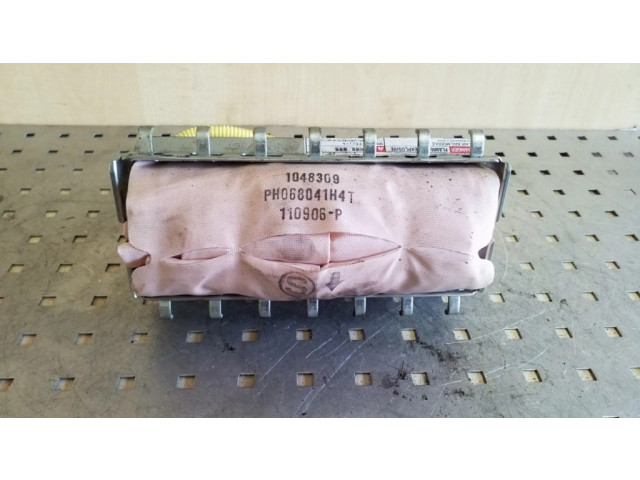 Подушка безопасности пассажира 7030A139 Mitsubishi Pajero