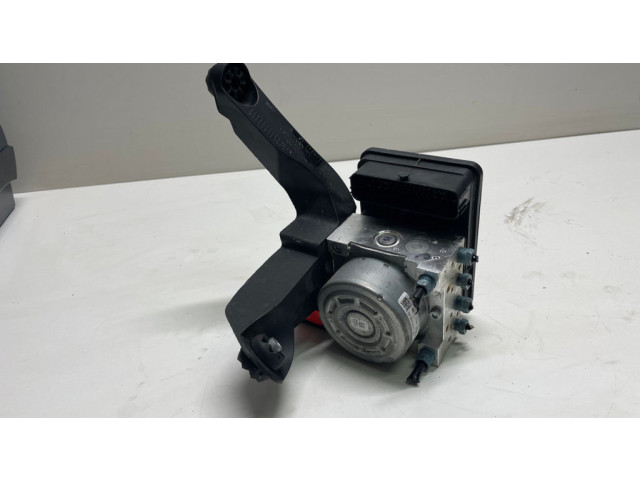 Jednotka ABS 6891409 BMW 2 F46 2017