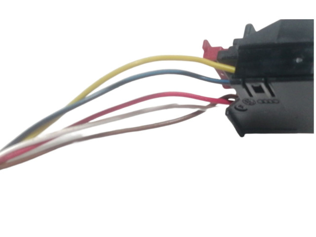 Зеркало электрическое Audi A1 2010 - 2018 года