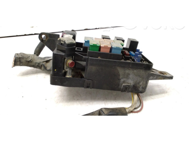 Блок предохранителей PR02000000, MB629083 Mitsubishi Colt