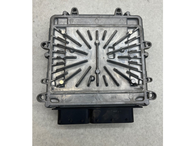 Блок управления двигателя 30771550, 0281012103   Volvo V70