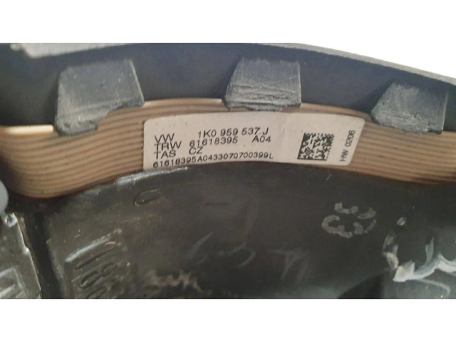 Руль Volkswagen Cross Touran I 2006-2010 года 1K0880201BT, 1K0959537J