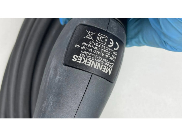 Кабель для зарядки электромобилей