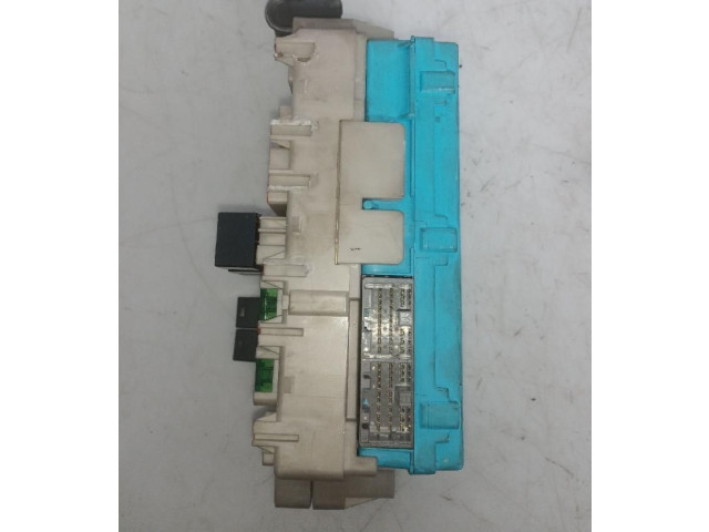 Блок предохранителей Mitsubishi Grandis