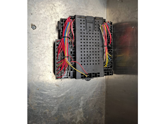 Блок предохранителей 8622520, 9441587 Volvo V70