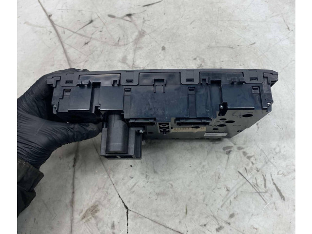 Блок управления климат-контролем 8682734, 04W05E01 Volvo XC90