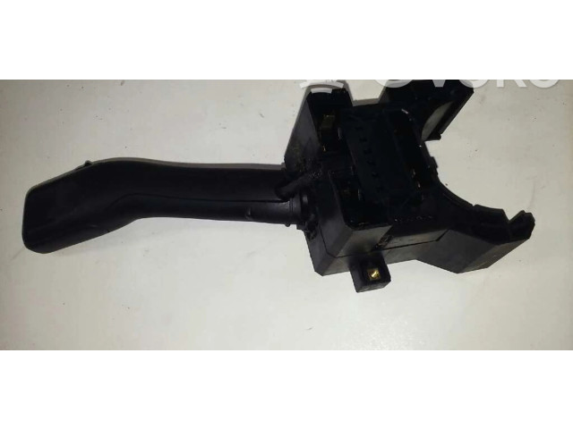 Ручка стеклоочистителей 4B095350F Audi A3 S3 8L