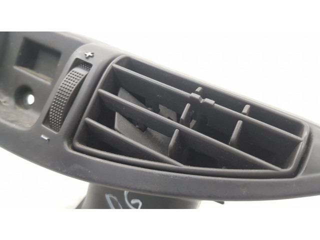 Задняя воздушная решётка